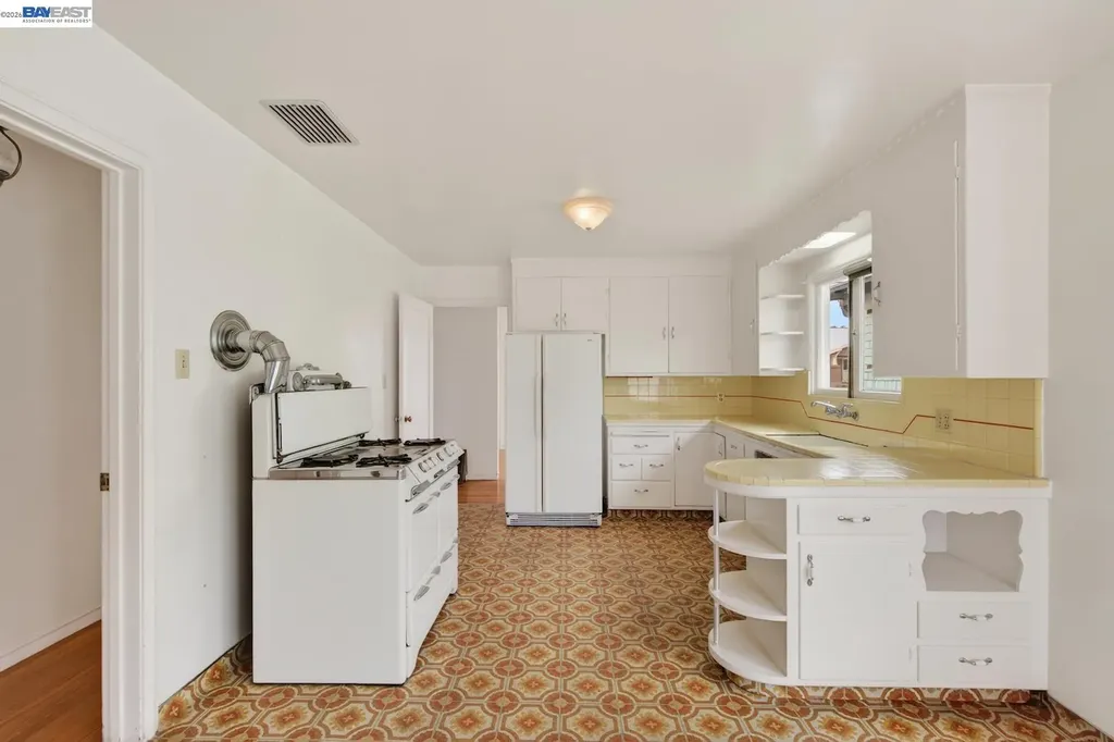519 Maud Avenue San Leandro CA 94577