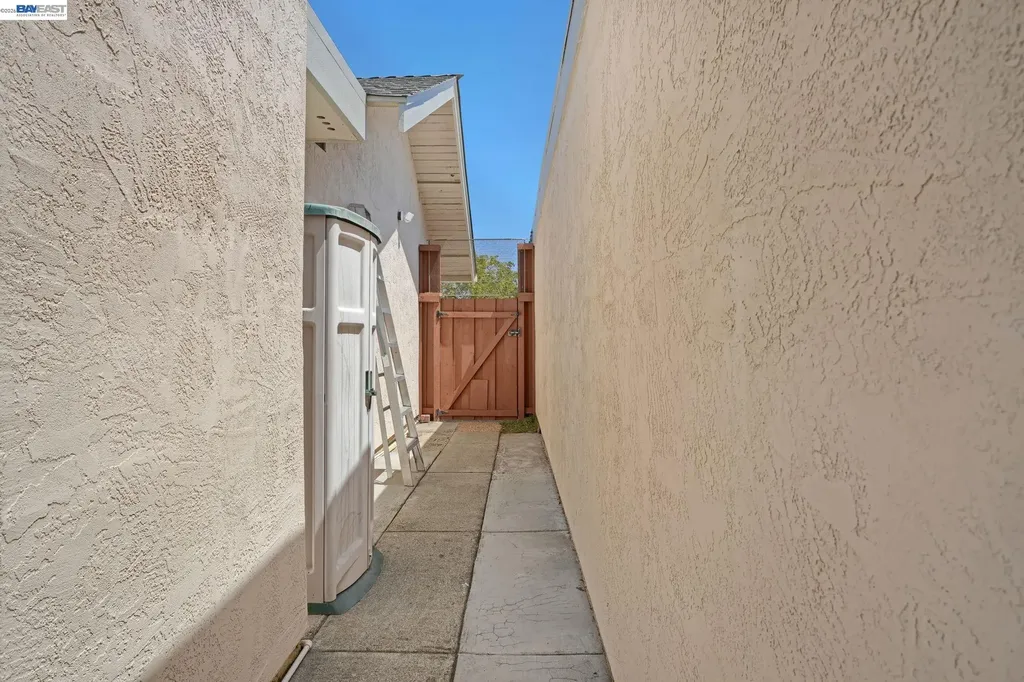 36719 Port Tidewood Street Newark CA 94560