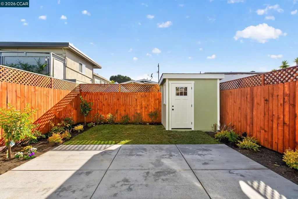906 Adams Albany CA 94706