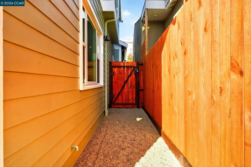 906 Adams Albany CA 94706