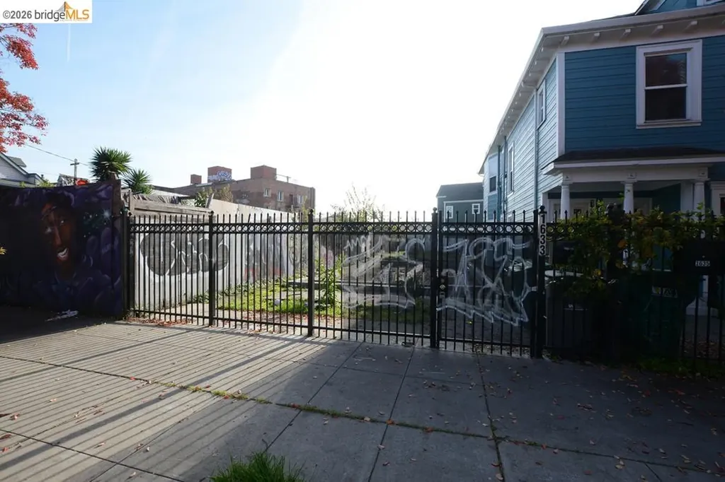 -0- 8th Street Oakland CA 94607