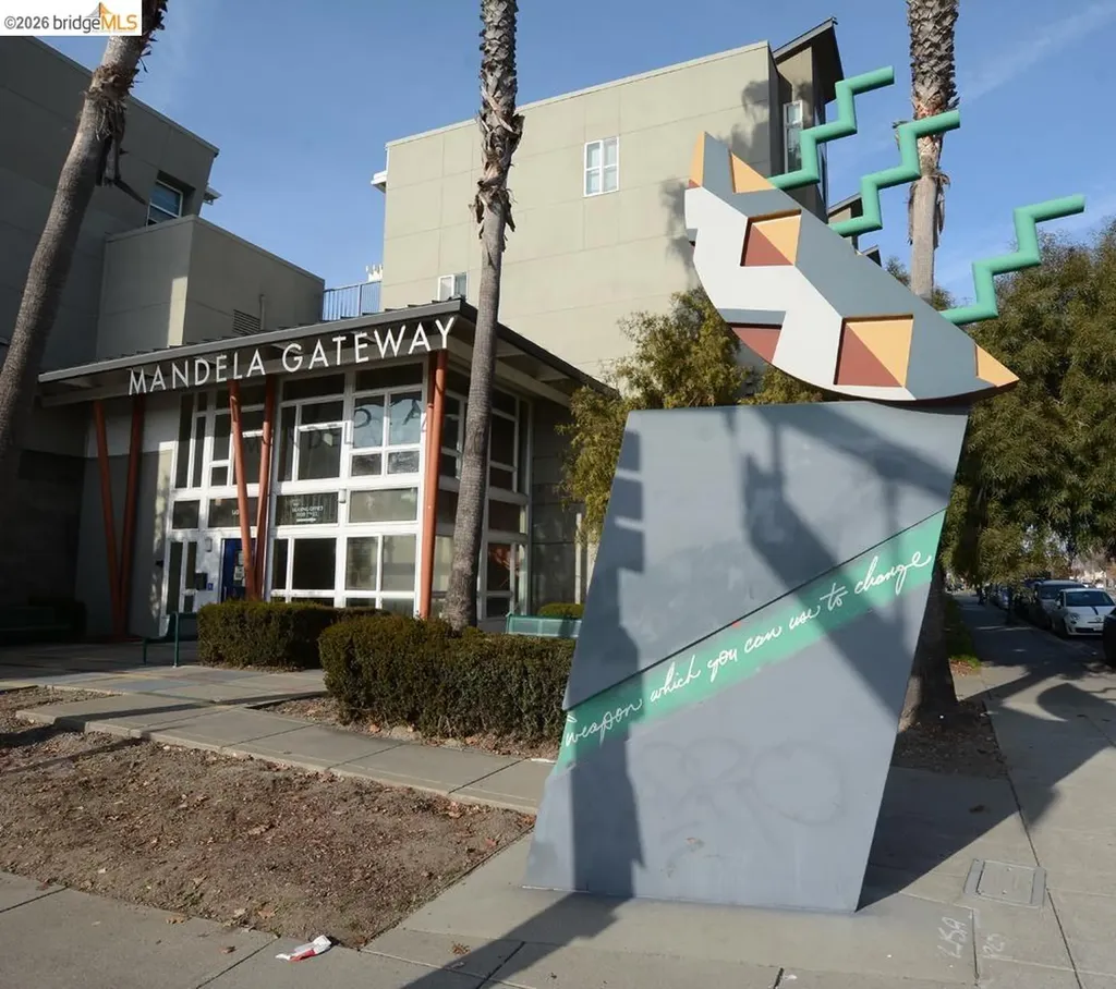 -0- 8th Street Oakland CA 94607