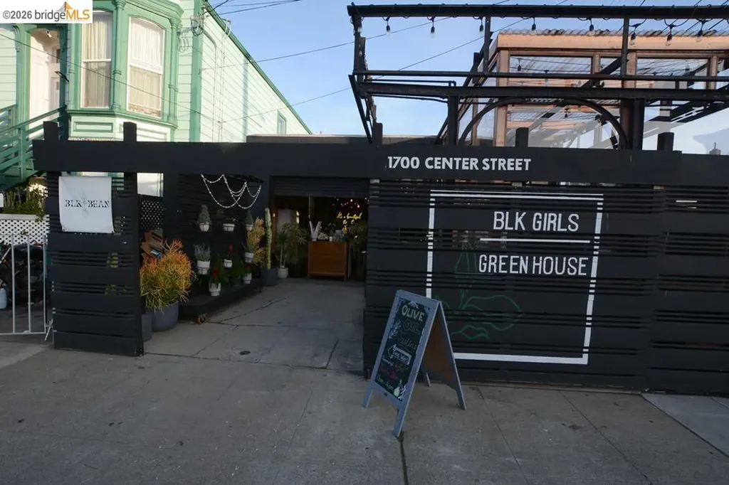 -0- 8th Street Oakland CA 94607