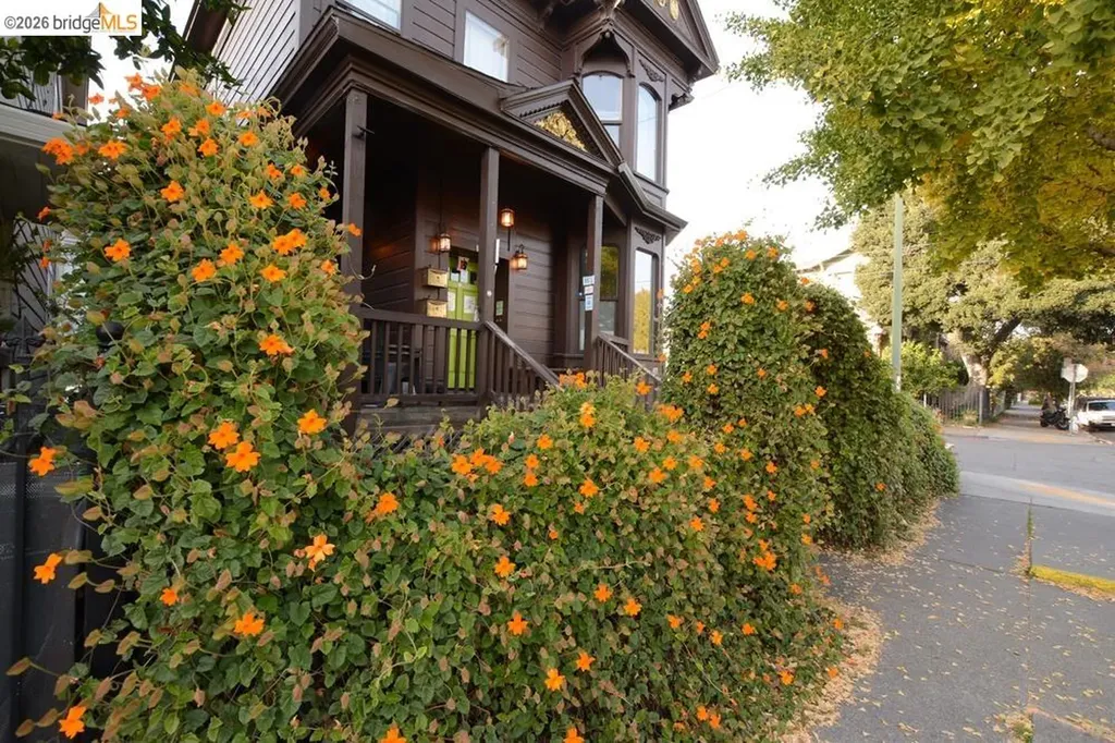 -0- 8th Street Oakland CA 94607