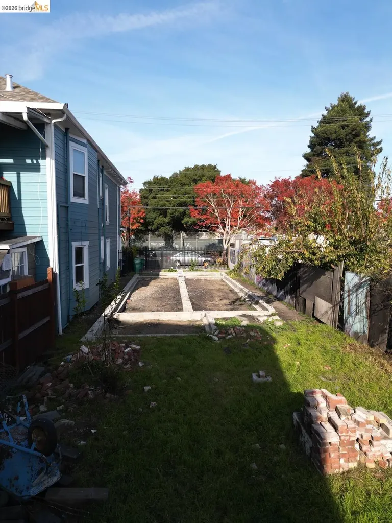 -0- 8th Street Oakland CA 94607