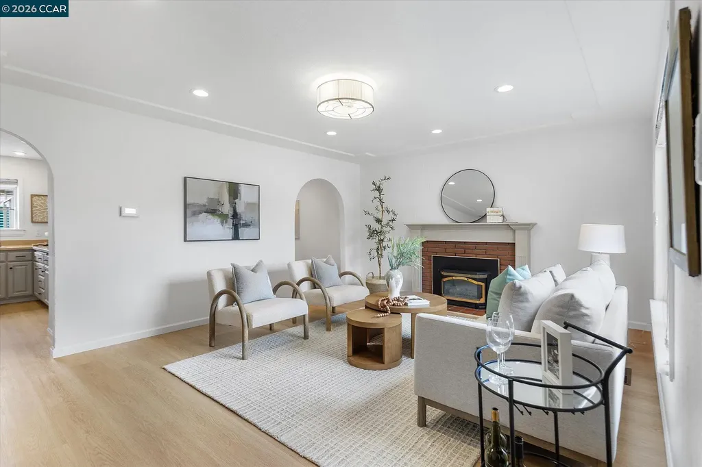 24951 Townsend Avenue Hayward CA 94544
