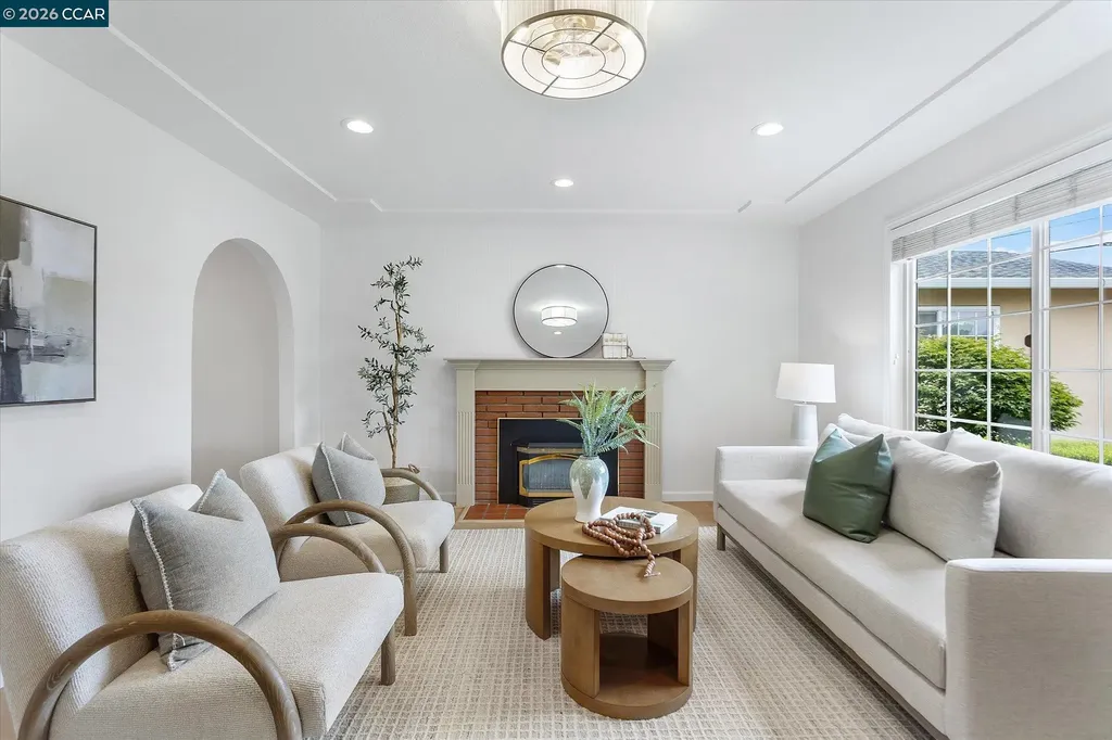 24951 Townsend Avenue Hayward CA 94544