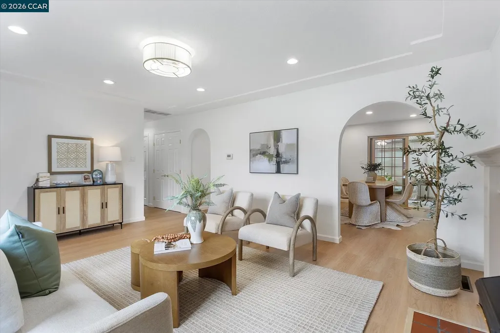24951 Townsend Avenue Hayward CA 94544
