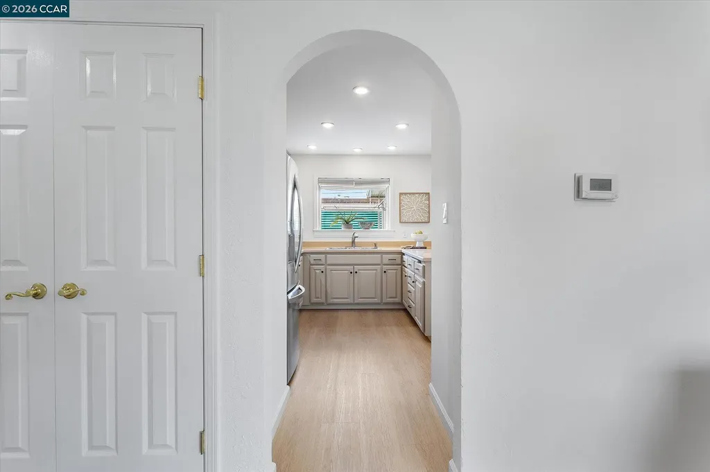 24951 Townsend Avenue Hayward CA 94544