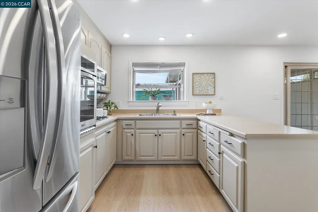 24951 Townsend Avenue Hayward CA 94544