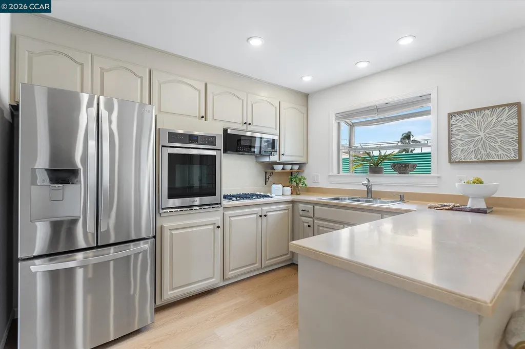 24951 Townsend Avenue Hayward CA 94544