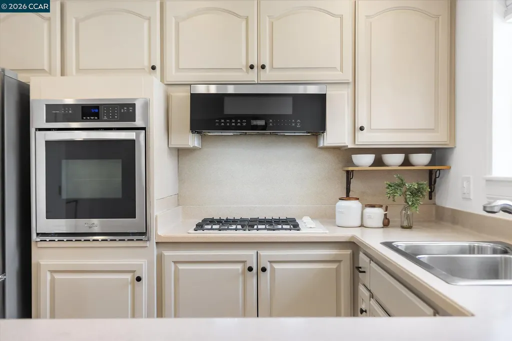 24951 Townsend Avenue Hayward CA 94544