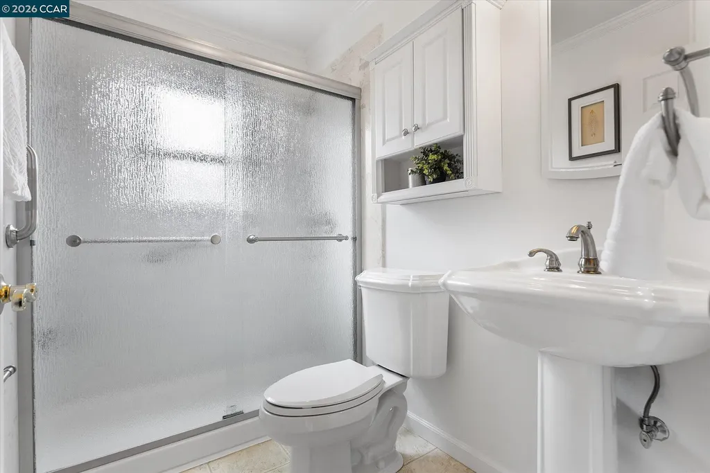 24951 Townsend Avenue Hayward CA 94544
