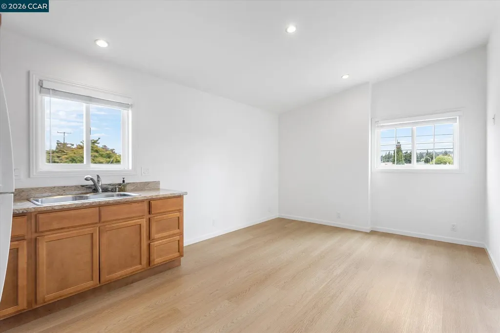 24951 Townsend Avenue Hayward CA 94544