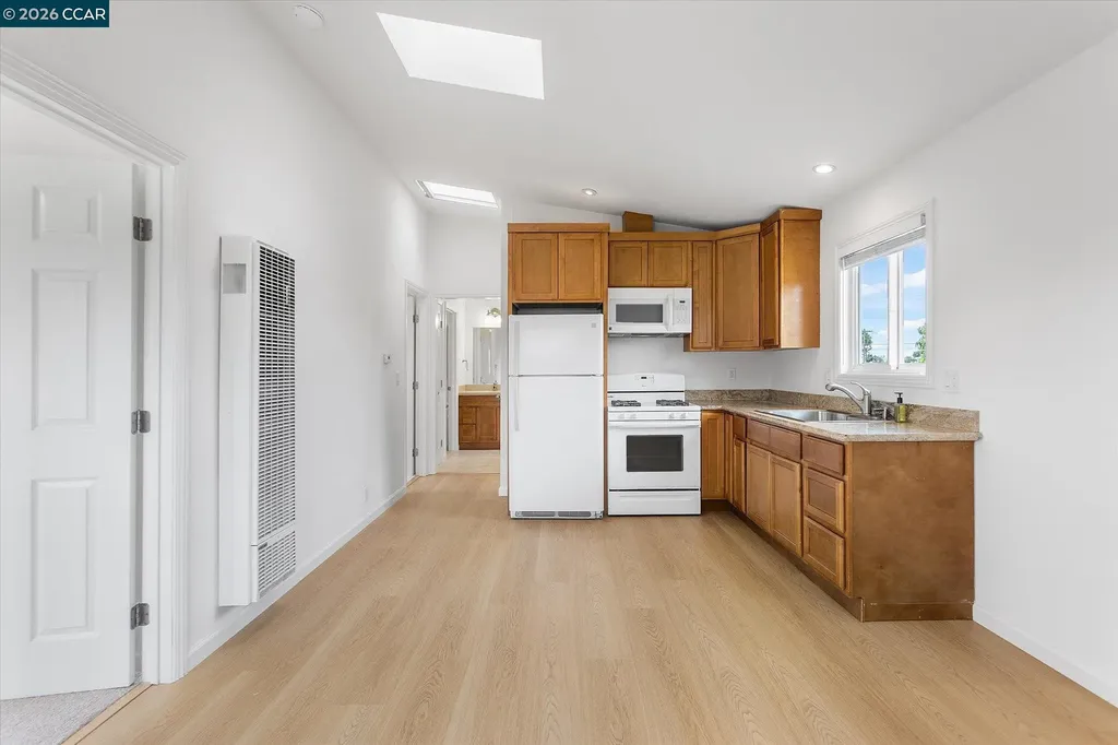 24951 Townsend Avenue Hayward CA 94544