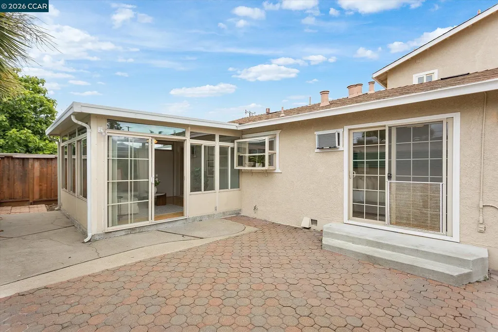 24951 Townsend Avenue Hayward CA 94544