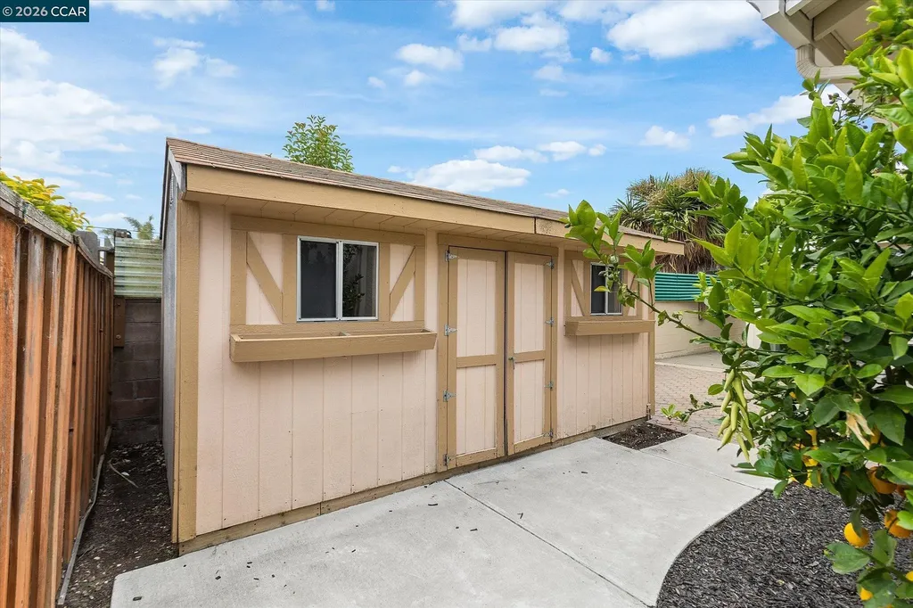 24951 Townsend Avenue Hayward CA 94544