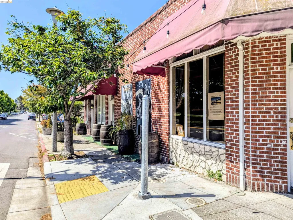 900 Masonic Avenue Albany CA 94706