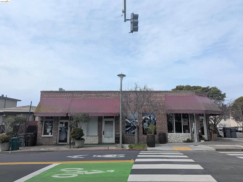 900 Masonic Albany CA 94706