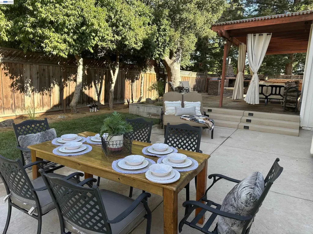 425 Beverly Street Livermore CA 94550