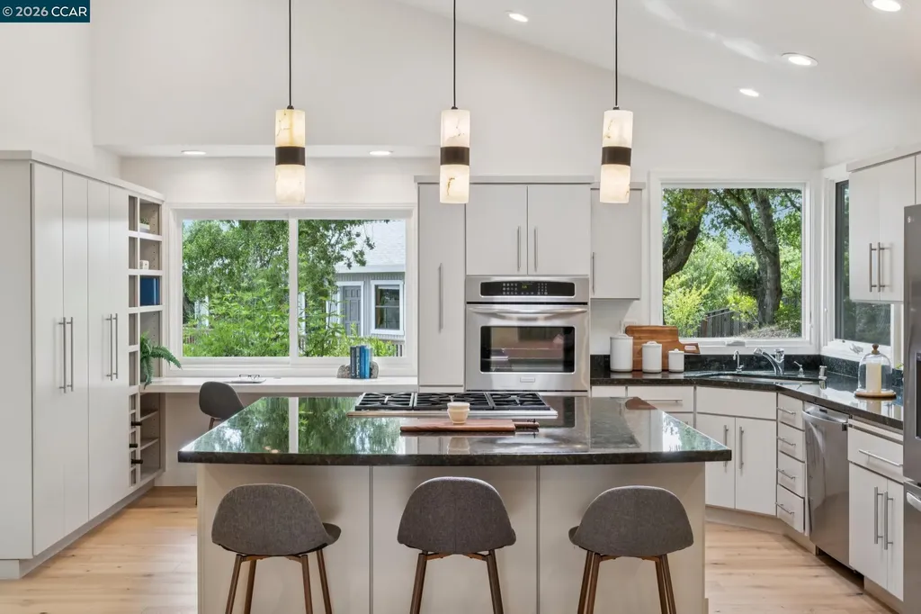 41 Kellie Ann Court Orinda CA 94563