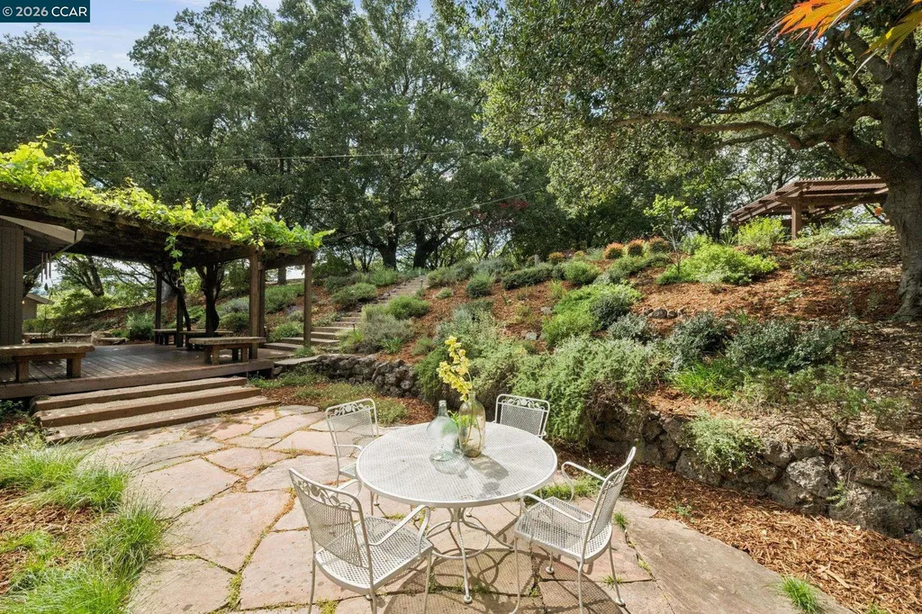 41 Kellie Ann Court Orinda CA 94563