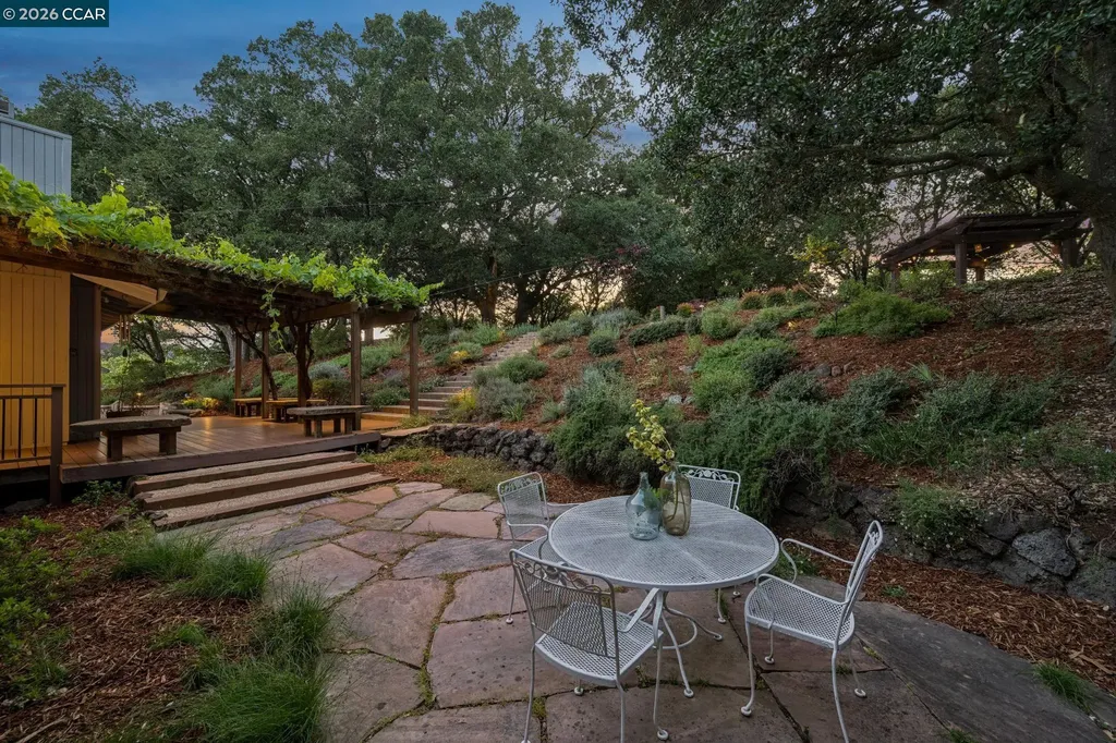 41 Kellie Ann Court Orinda CA 94563