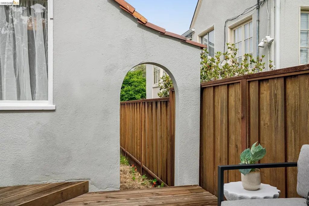 762 Neilson Street Berkeley CA 94707