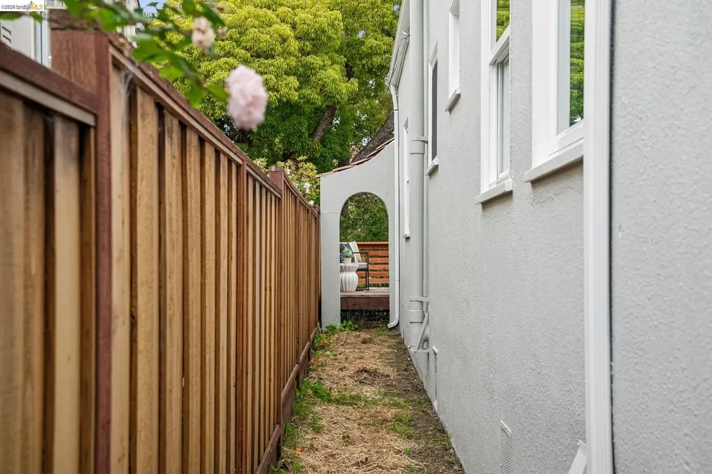 762 Neilson Street Berkeley CA 94707