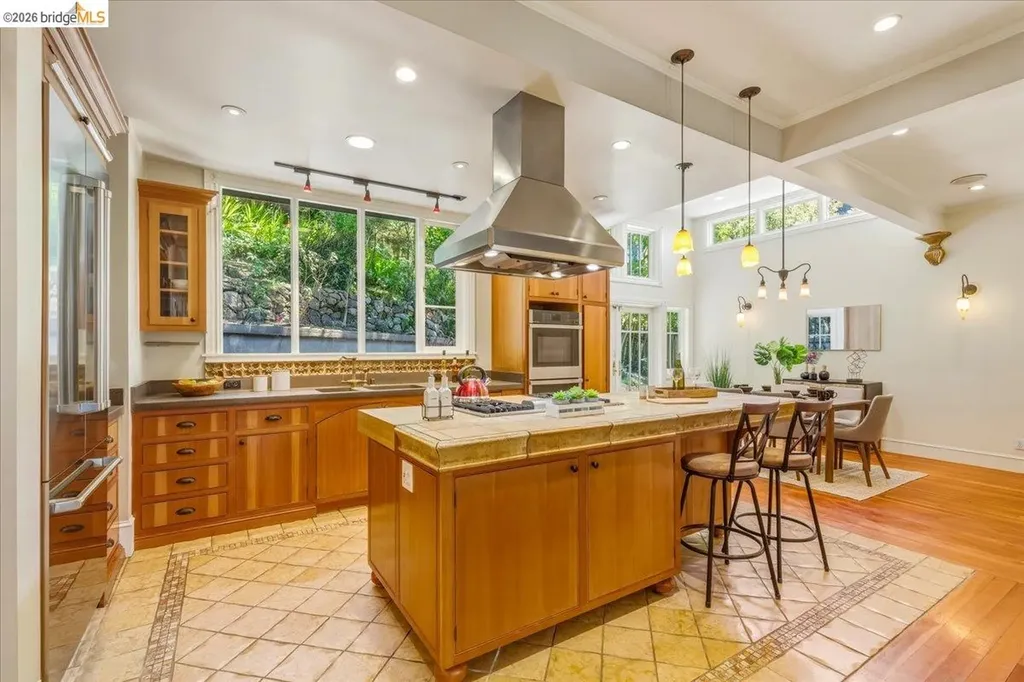 1631 La Vereda Road Berkeley CA 94709