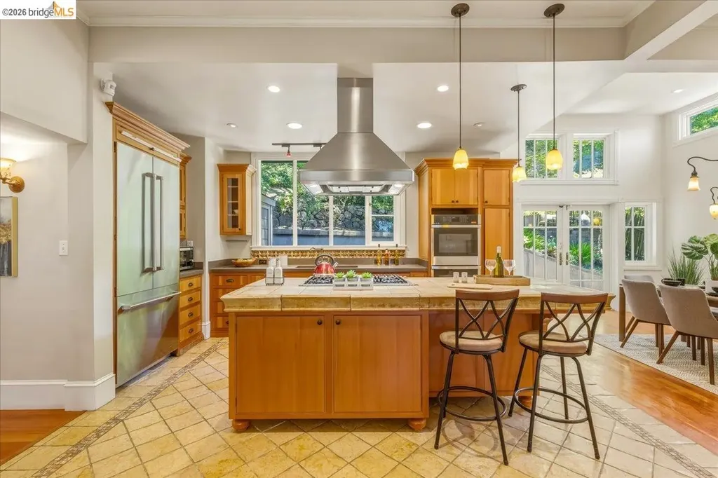 1631 La Vereda Road Berkeley CA 94709