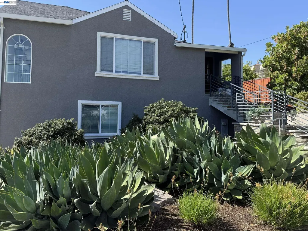 3212 D Hayward CA 94541