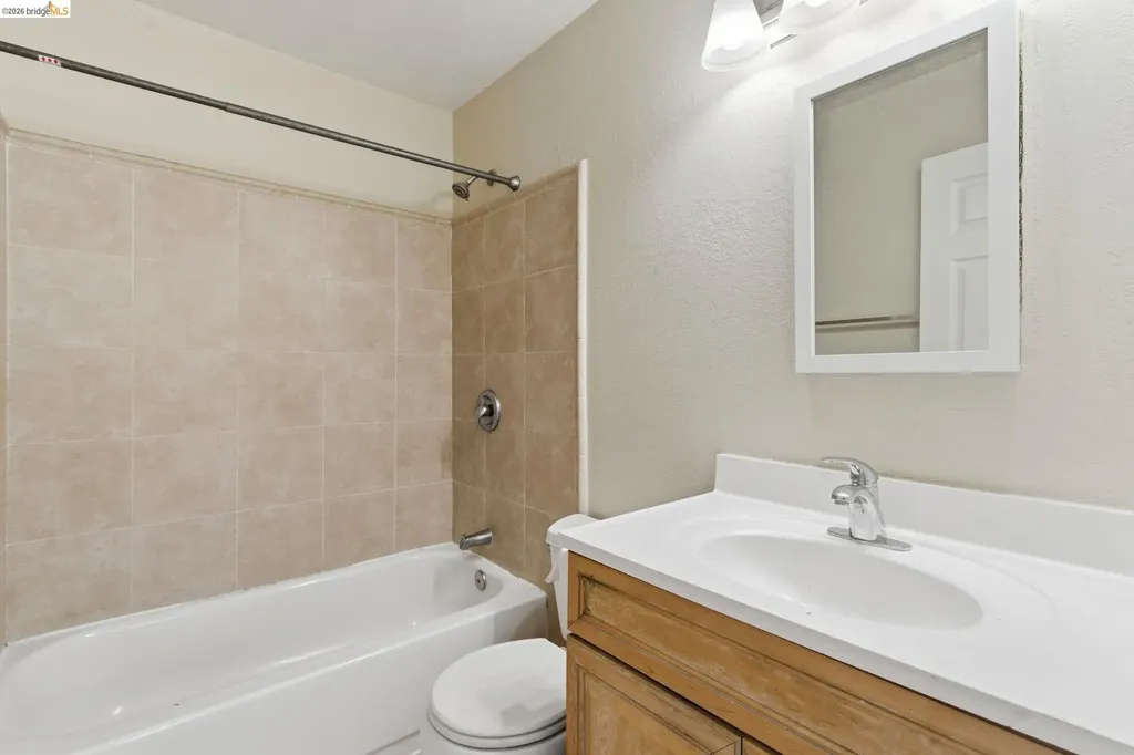 18 El Capitan Lane Antioch CA 94509