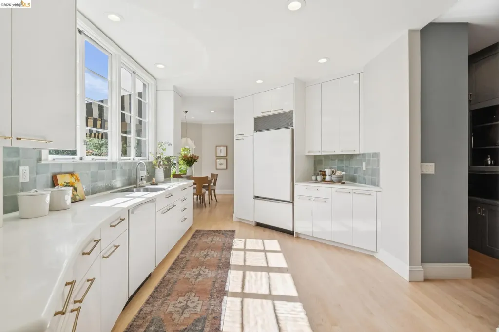 10 Muir Avenue Piedmont CA 94610