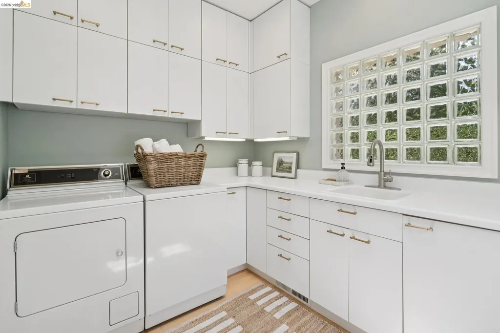 10 Muir Avenue Piedmont CA 94610