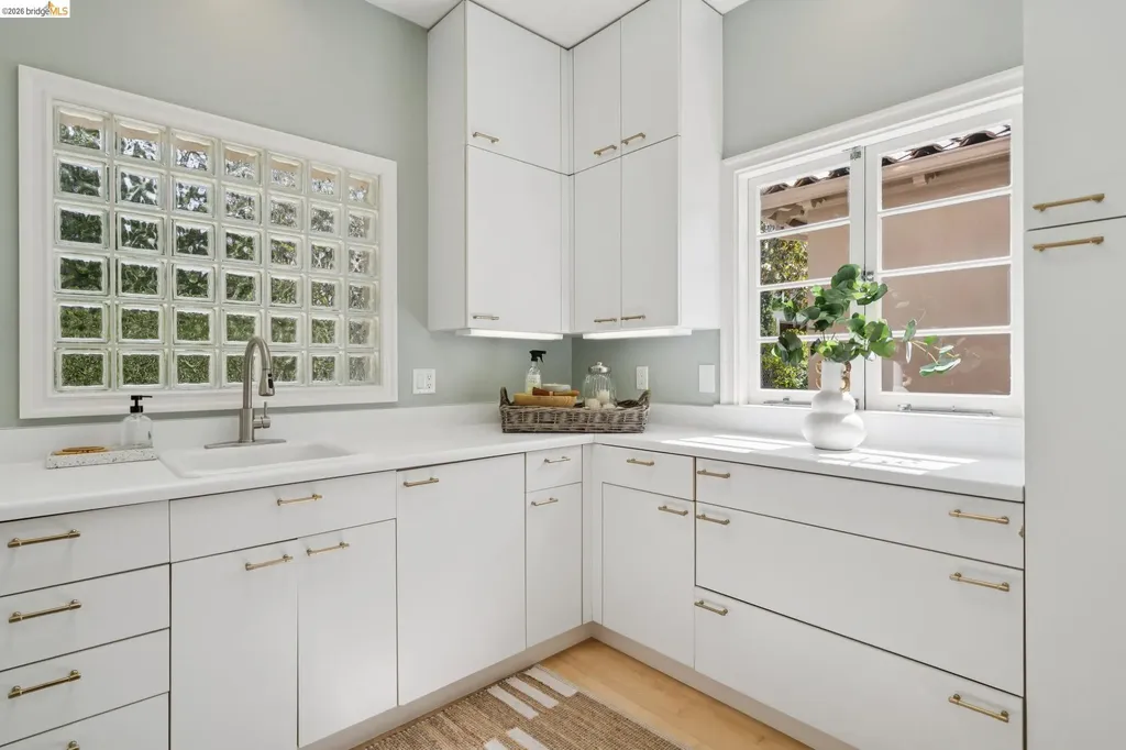 10 Muir Avenue Piedmont CA 94610