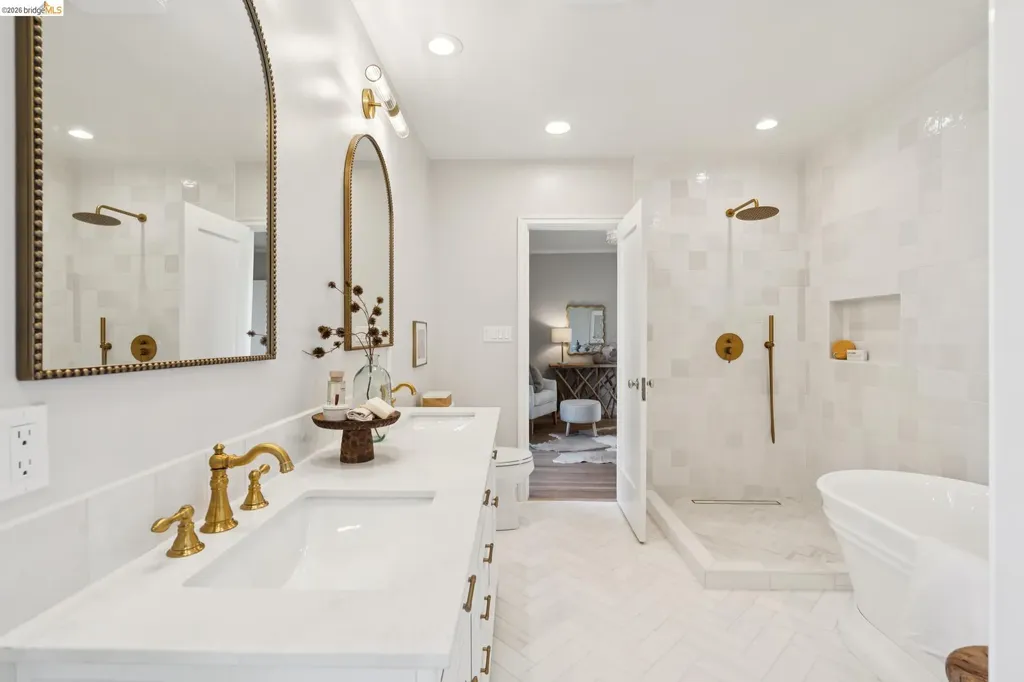 10 Muir Avenue Piedmont CA 94610
