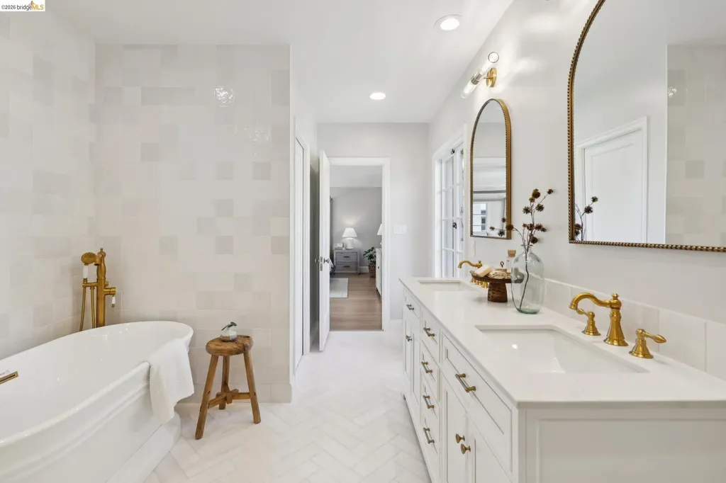 10 Muir Avenue Piedmont CA 94610
