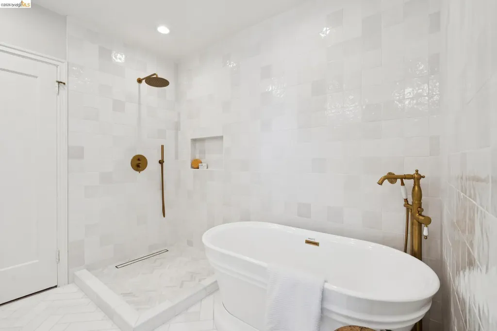 10 Muir Avenue Piedmont CA 94610