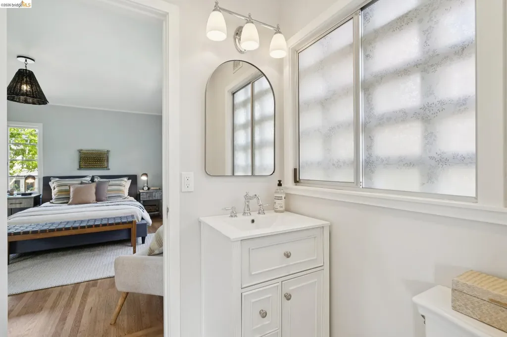 10 Muir Avenue Piedmont CA 94610