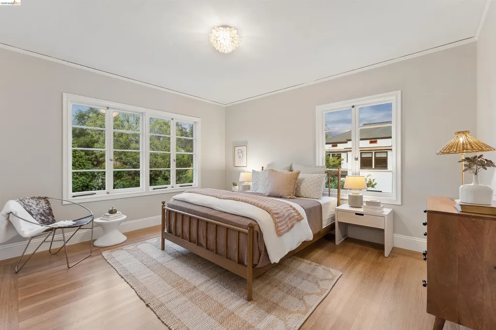 10 Muir Avenue Piedmont CA 94610