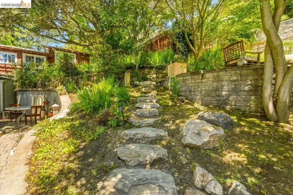1631 La Vereda Road Berkeley CA 94709