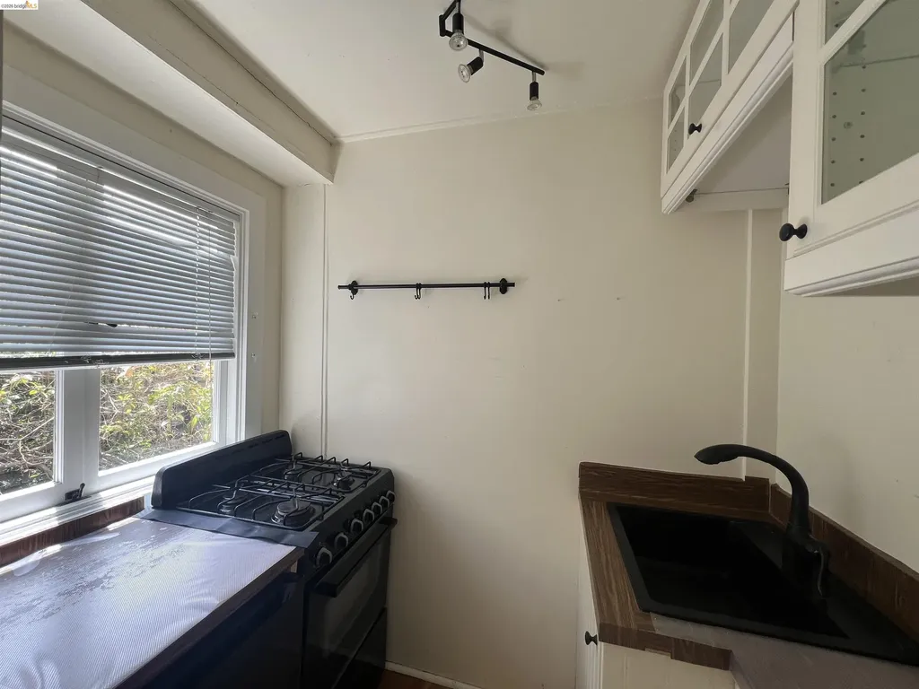 1631 La Vereda Road Berkeley CA 94709