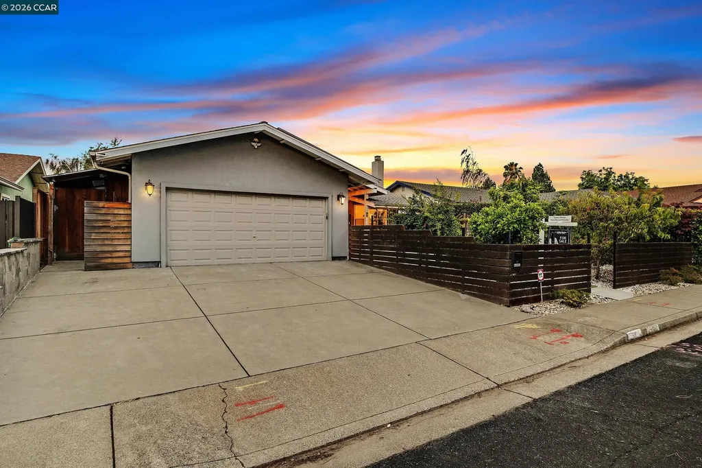 335 Lakeside Court Martinez CA 94553