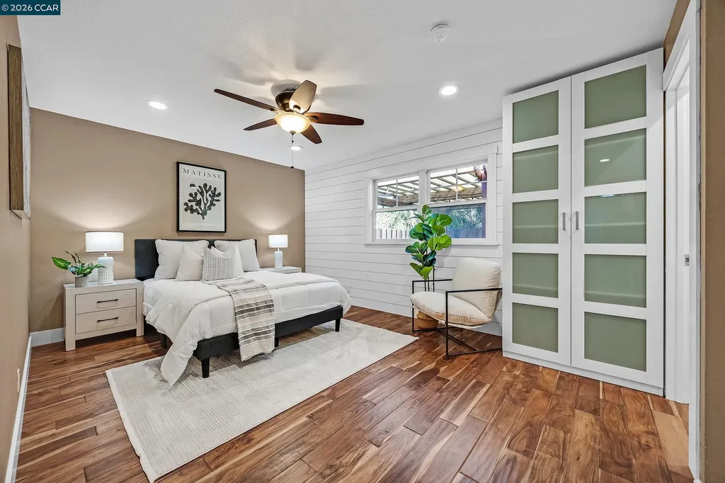 335 Lakeside Court Martinez CA 94553