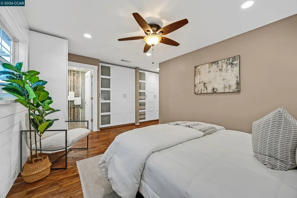 335 Lakeside Court Martinez CA 94553