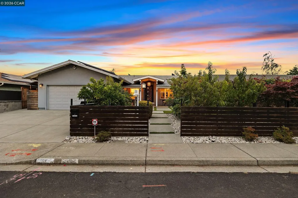 335 Lakeside Court Martinez CA 94553