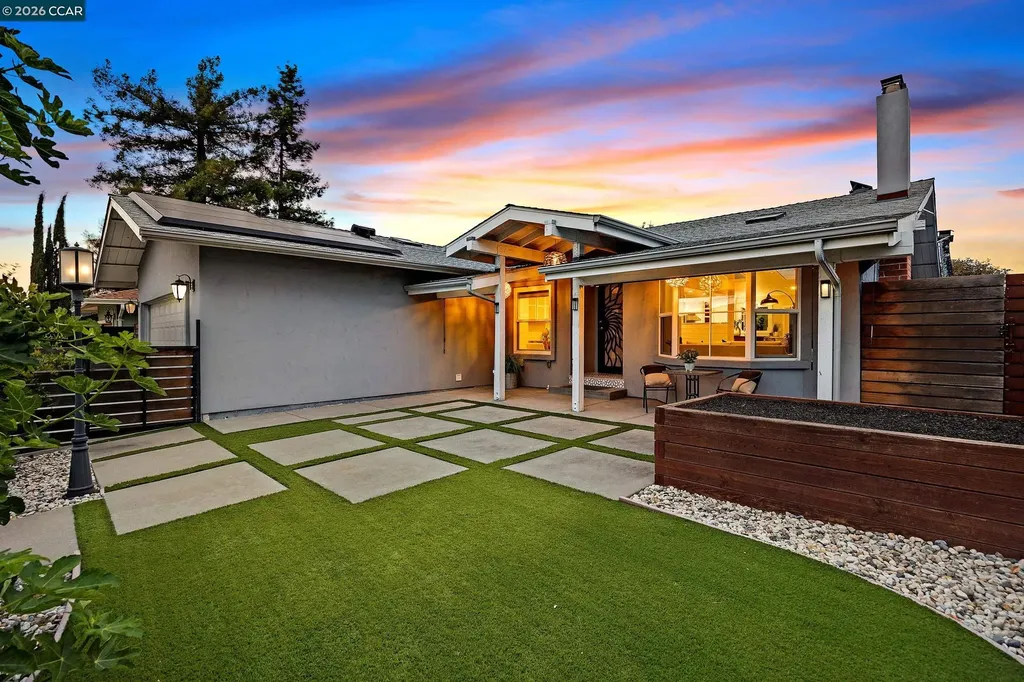 335 Lakeside Court Martinez CA 94553