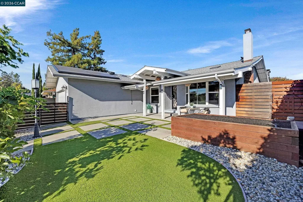 335 Lakeside Court Martinez CA 94553