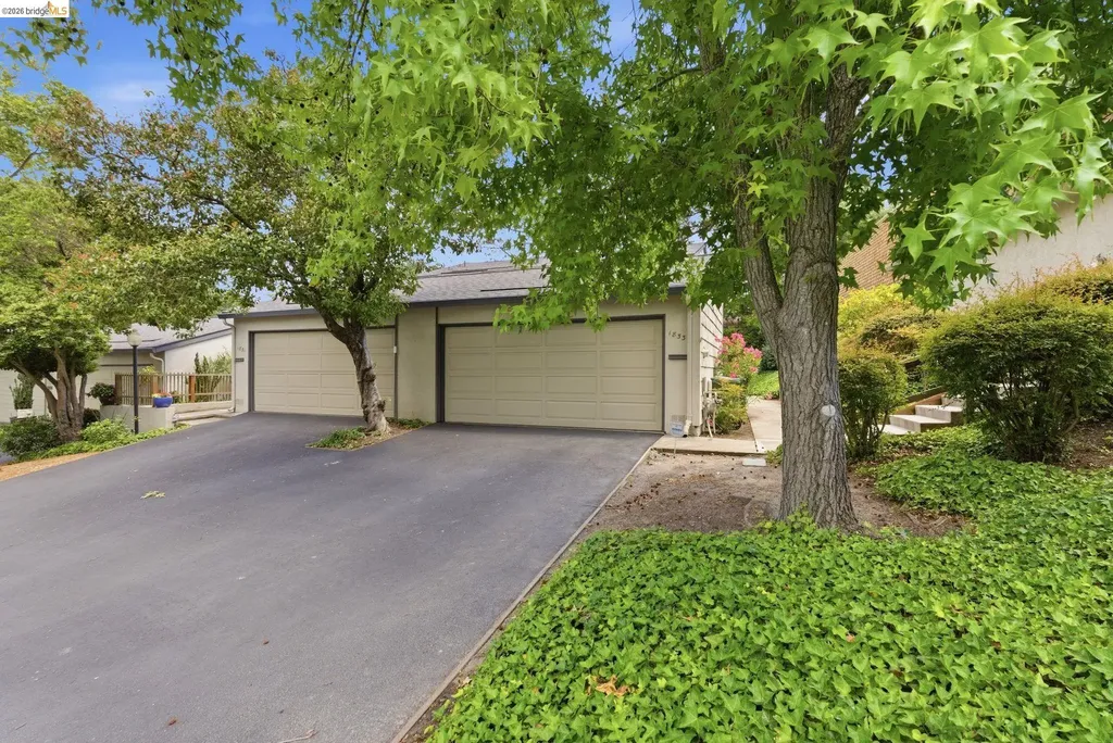 1833 Holland Drive Walnut Creek CA 94596